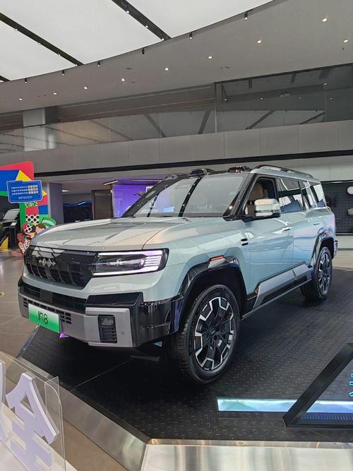 惠州202比亚迪方程豹硬派越野的爆款，英菲尼迪35周年与你共成长